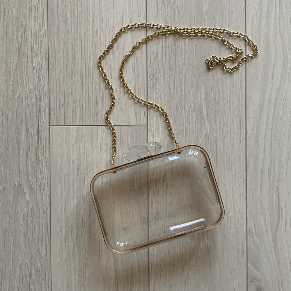 👝 Sturdy clear box purse with gold accents, chain and clasp